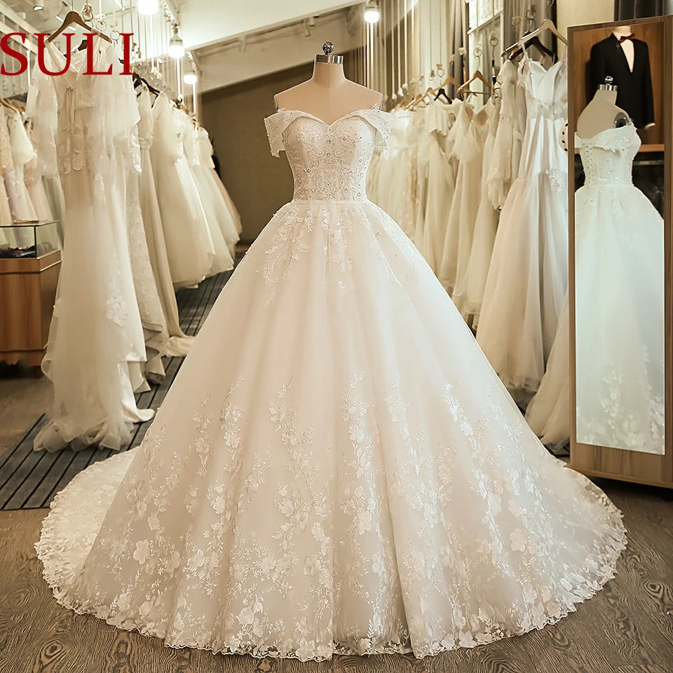 Artfully-simpleWedding Bridal Dress Ball Gown Embroidery Lace applique Boho Wedding Dress Artfully-simpleWedding Bridal Dress Ball Gown Embroidery Lace applique Boho Wedding Dress