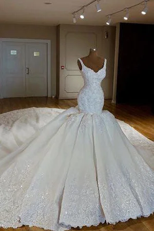 Sun-drenched styleVintage V-neck Royal Train Satin Mermaid Wedding Dress With Lace Appliques OKE35 Sun-drenched styleVintage V-neck Royal Train Satin Mermaid Wedding Dress With Lace Appliques OKE35