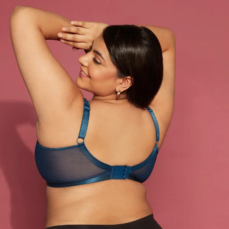 nykd-by-nykaa-wireless-minimiser-bra-dark-blue-nyb258