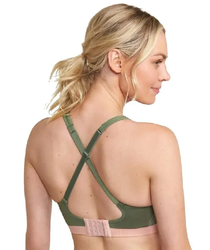 triumph-triaction-seamfree-crop-top-bra-green-light-combination